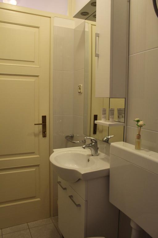 Rooms & Studio Bellina Skradin Bagian luar foto