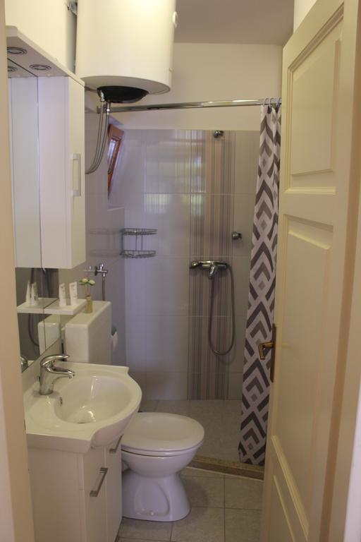Rooms & Studio Bellina Skradin Bagian luar foto