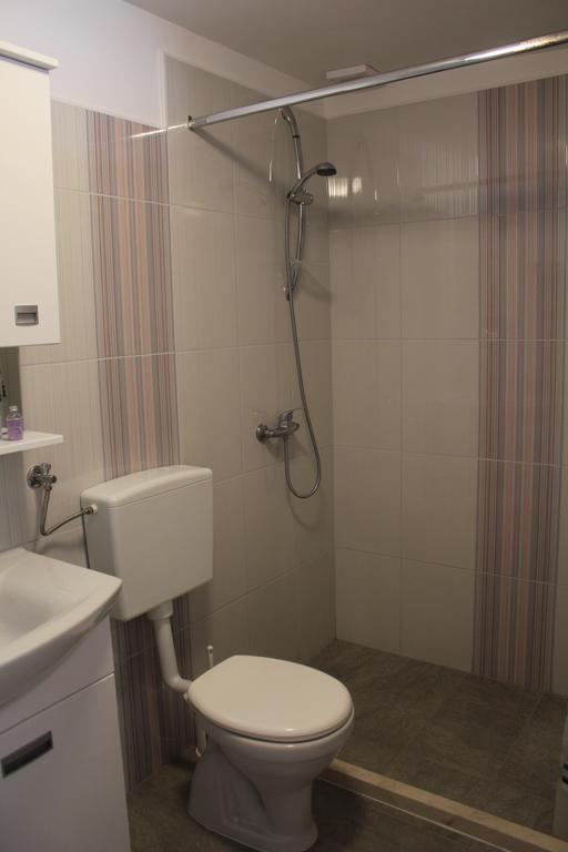 Rooms & Studio Bellina Skradin Bagian luar foto